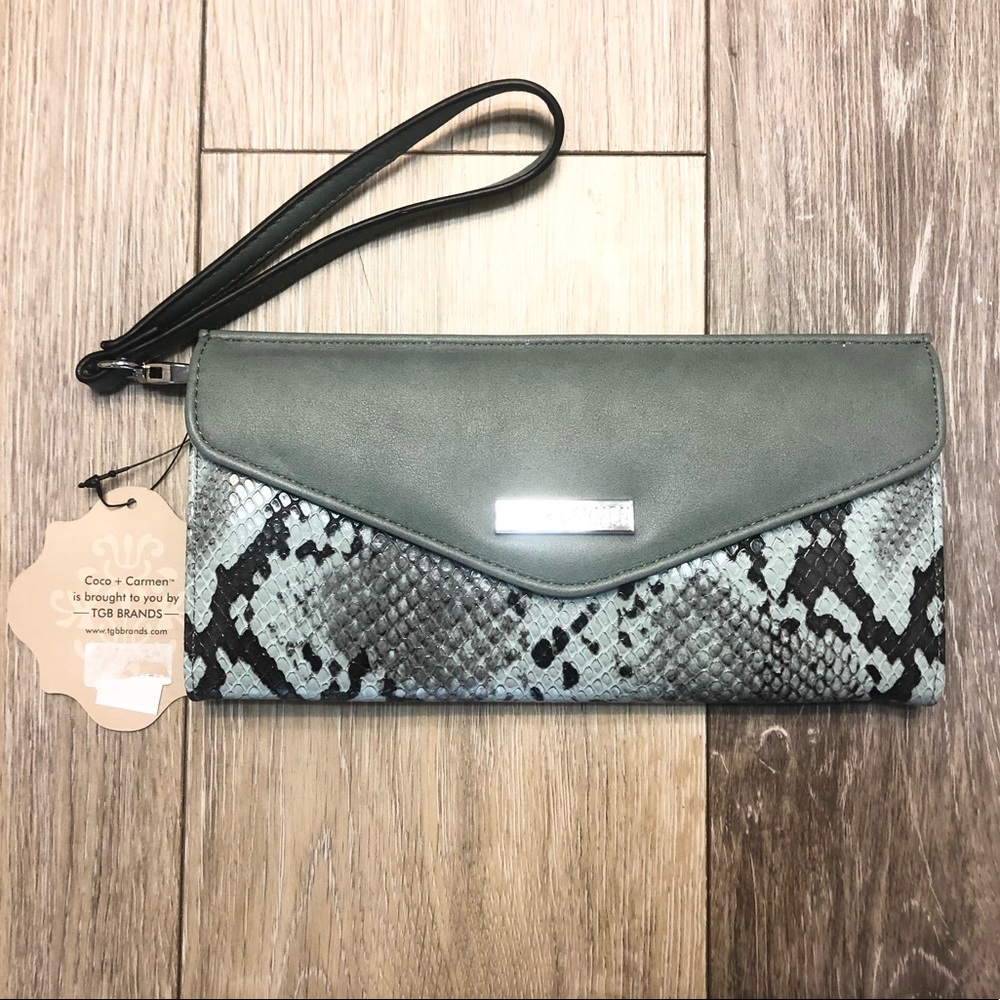 Wristlet